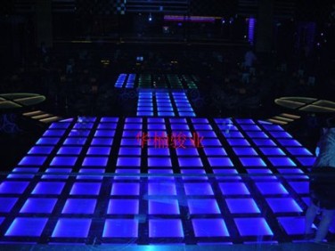 酒吧用伸縮升降舞臺(tái)