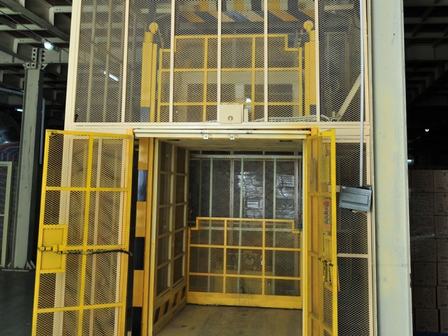 負一層標(biāo)準型升降機