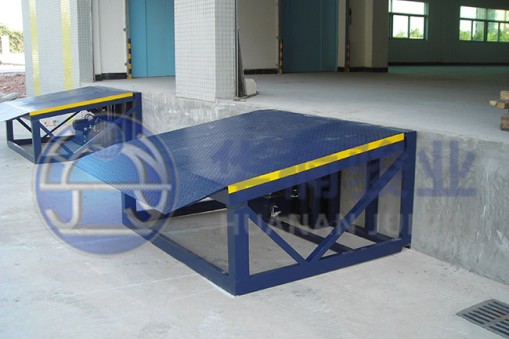 裝車升降平臺價格受到哪些影響？