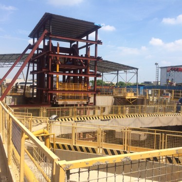 取土專用升降平臺-中鐵八局深坑取土