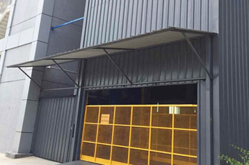 室外使用液壓升降平臺(tái)是要防止觸電