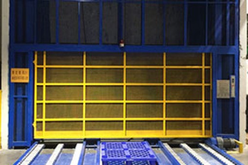 液壓升降機(jī)液壓油箱氣壓和油量的控制