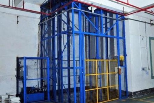 生產(chǎn)液壓升降機設(shè)備防觸電措施有哪些？