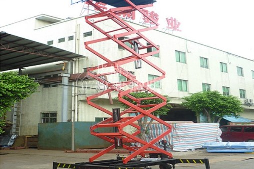 在酷暑中使用升降平臺要如何預(yù)防“中暑”？