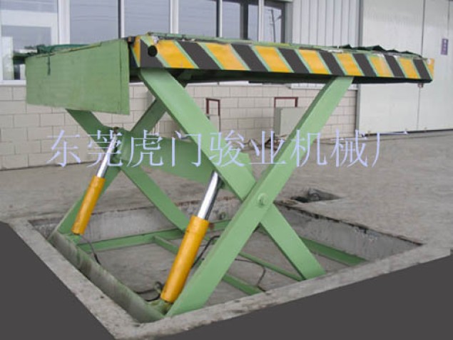貨柜車(chē)標(biāo)準(zhǔn)升降平臺(tái)