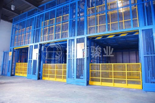 升降機(jī)為什么要做好底座安裝基礎(chǔ)工作？