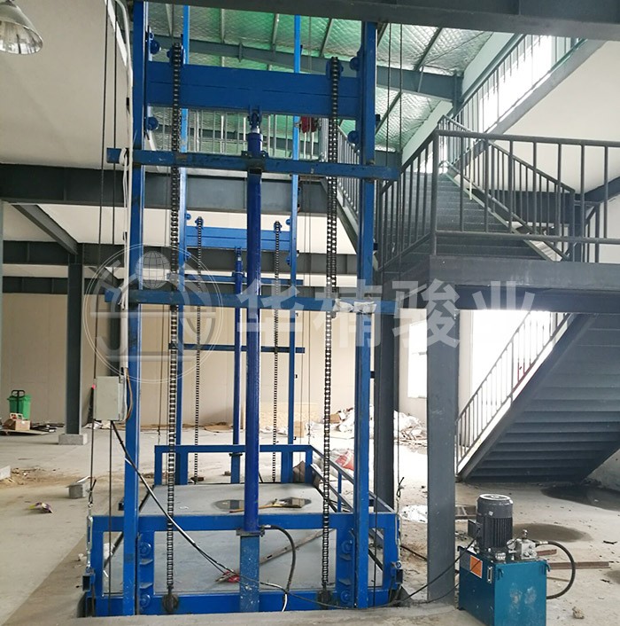 液壓升降機運用遙控技術(shù)操作更方便