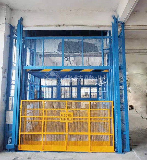 如何判斷升降機(jī)的液壓油是否到達(dá)標(biāo)準(zhǔn)油位？