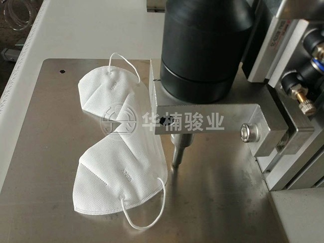 廠家生產(chǎn)超聲波口罩耳帶點(diǎn)焊機(jī) 廠家生產(chǎn)超聲波口罩耳帶點(diǎn)焊機(jī)